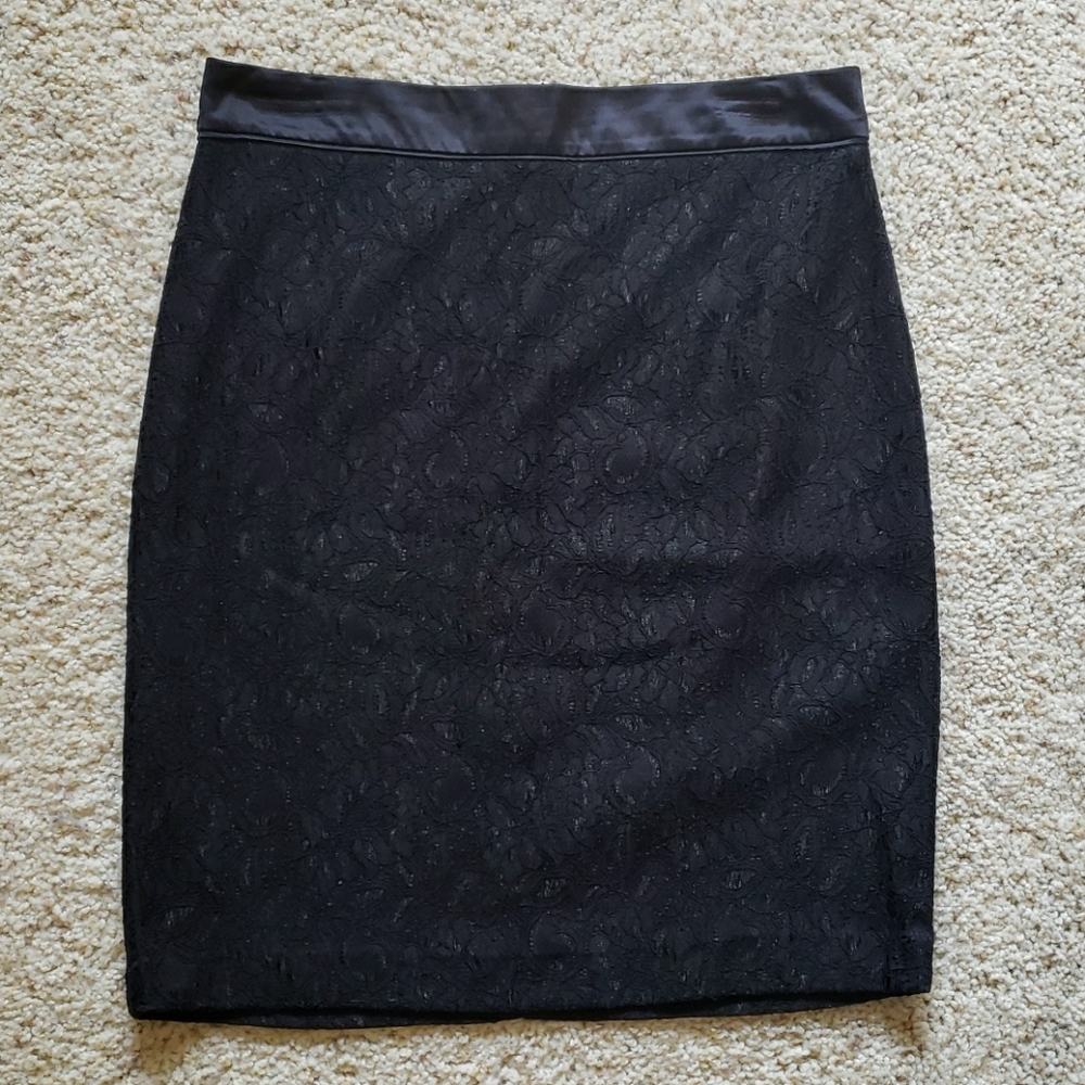 High-Waisted Black Lace Pencil Skirt EUC